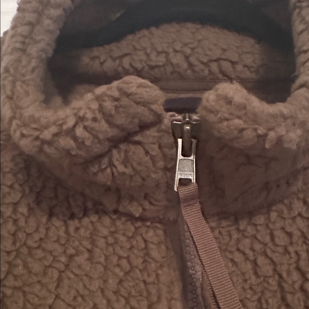 Filson Women's Brown Teddy Jacket - Picture 4 of 7